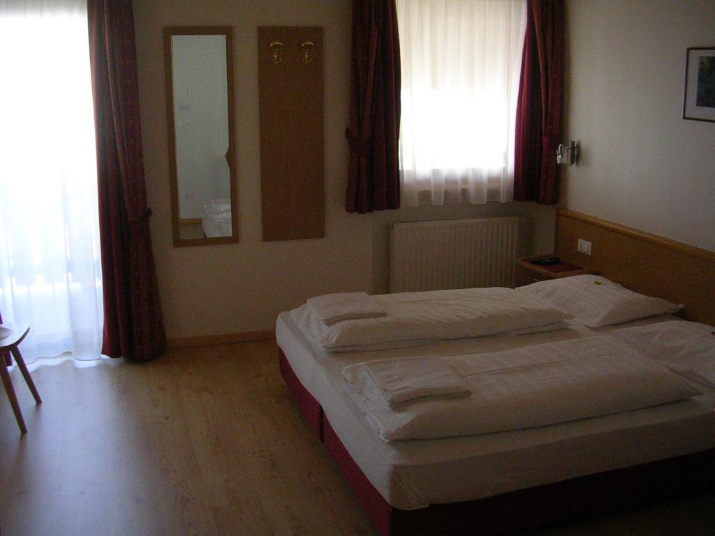Garni La Tambra Hotel Sëlva Kamer foto