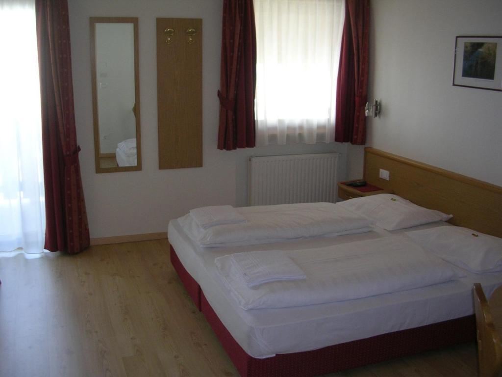 Garni La Tambra Hotel Sëlva Kamer foto