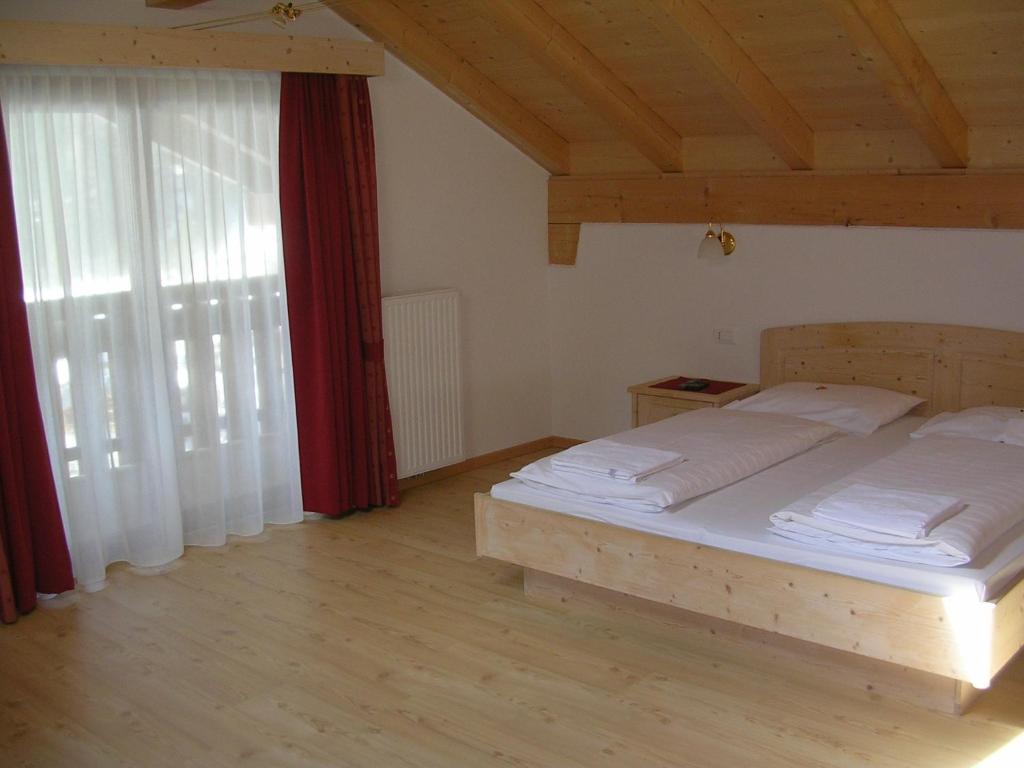 Garni La Tambra Hotel Sëlva Kamer foto